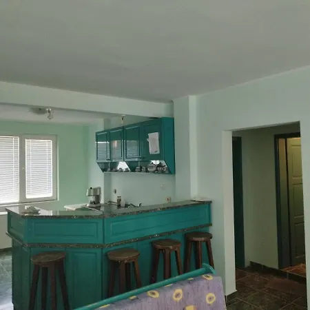 Apartment браво едно Sunny Slantschew brjag